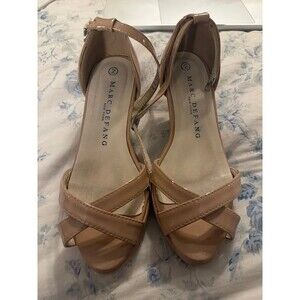 Marc defang size 2 nude heels